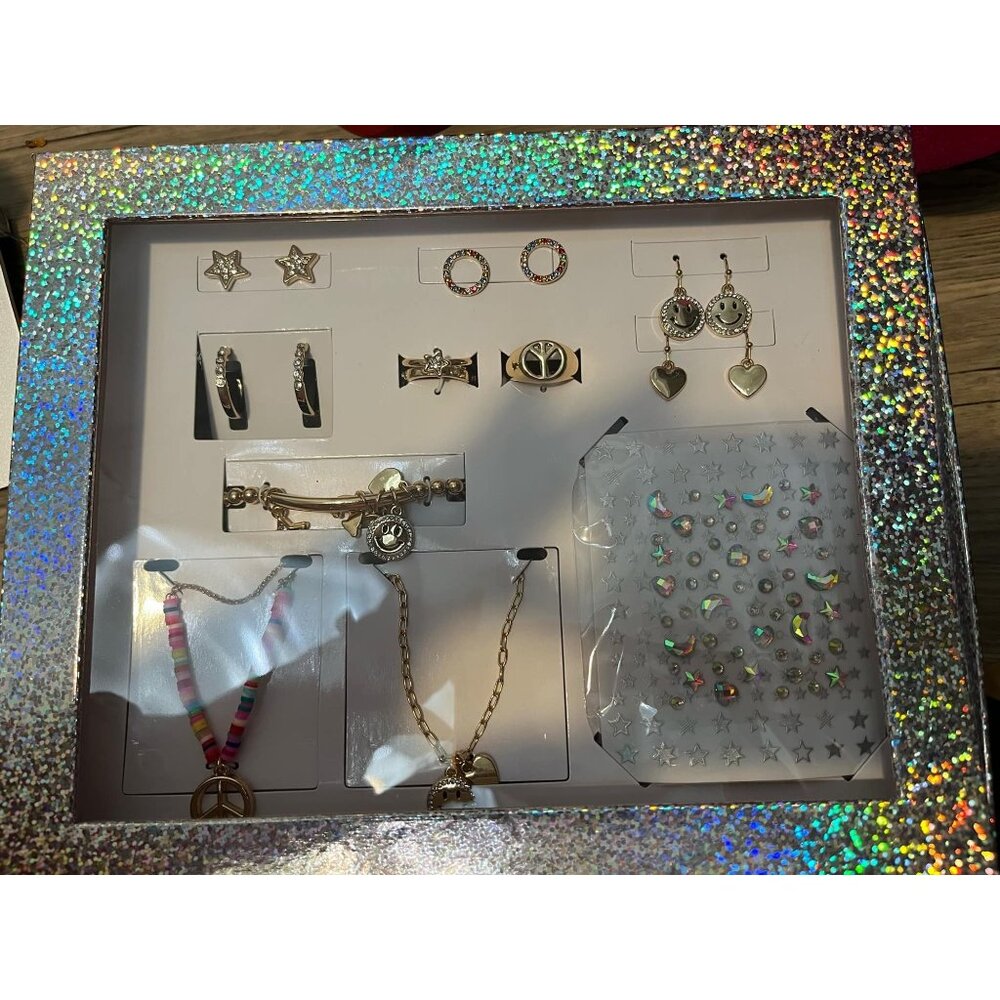 Macy’s Jewelry Great For Gift Set Box Necklace Earrings Bracelet Charms Rings